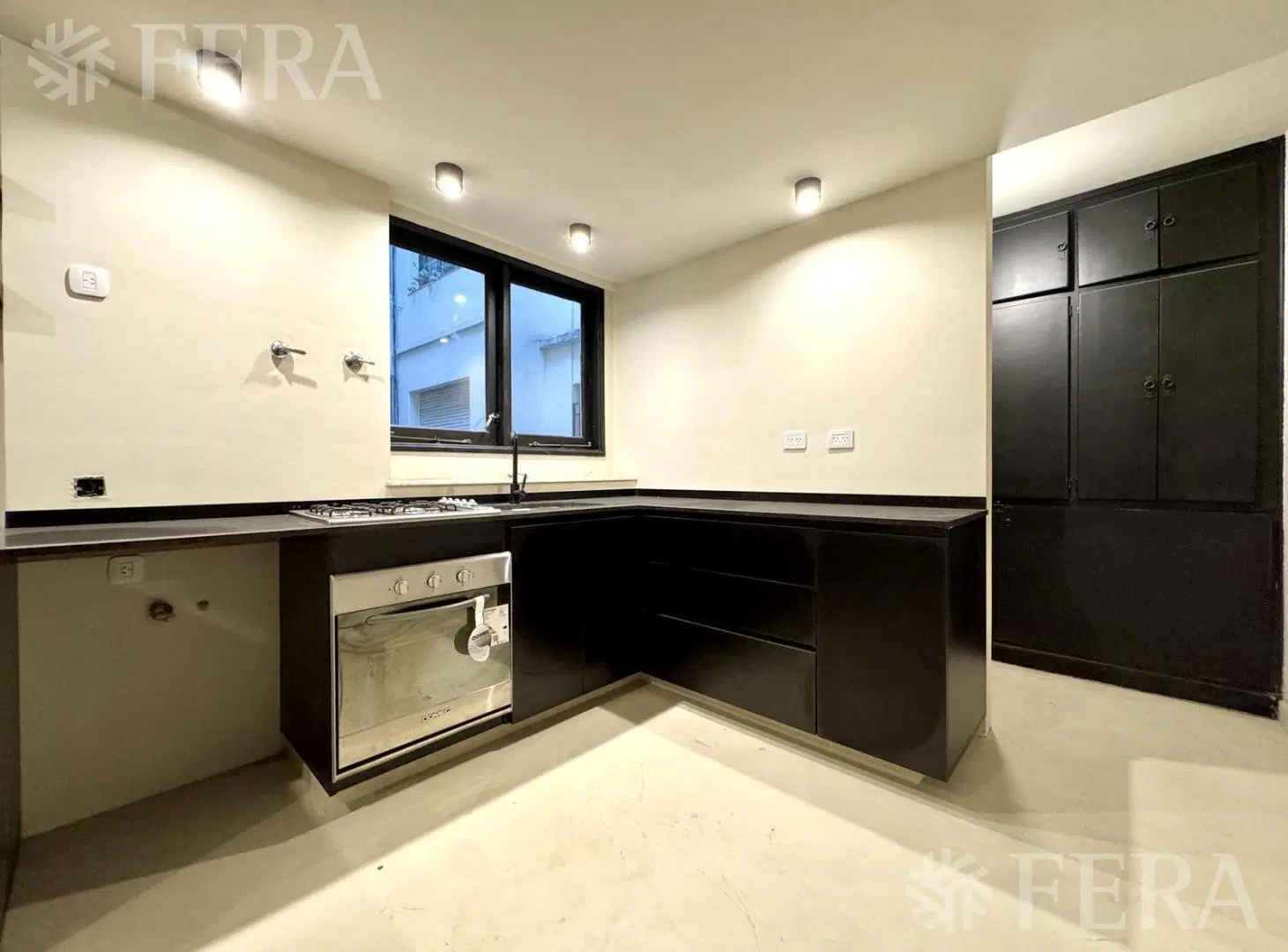 Venta semipiso de 4 ambientes con balcón en Nuñez 5