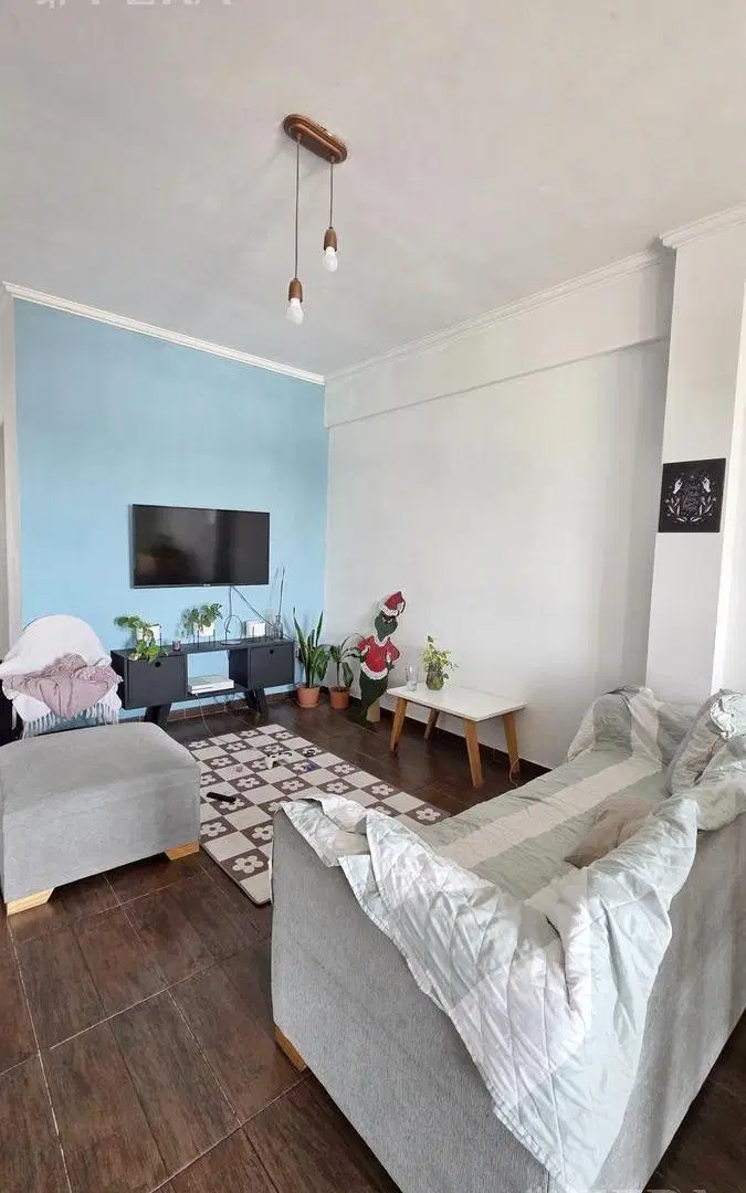 Venta departamento 3 ambientes con balcón en Wilde 4