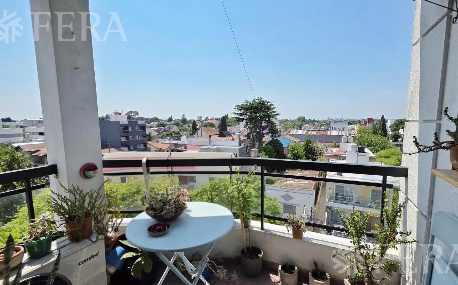 Venta departamento 3 ambientes con balcón en Wilde 3