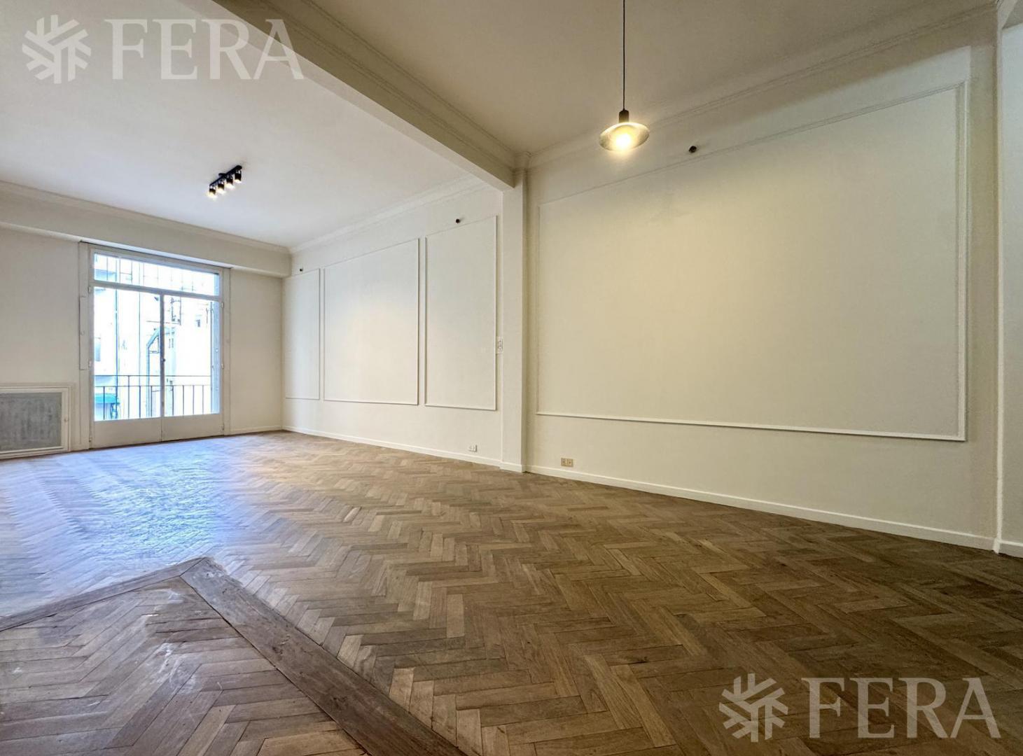 Venta semipiso 3 ambientes con balcón en Palermo