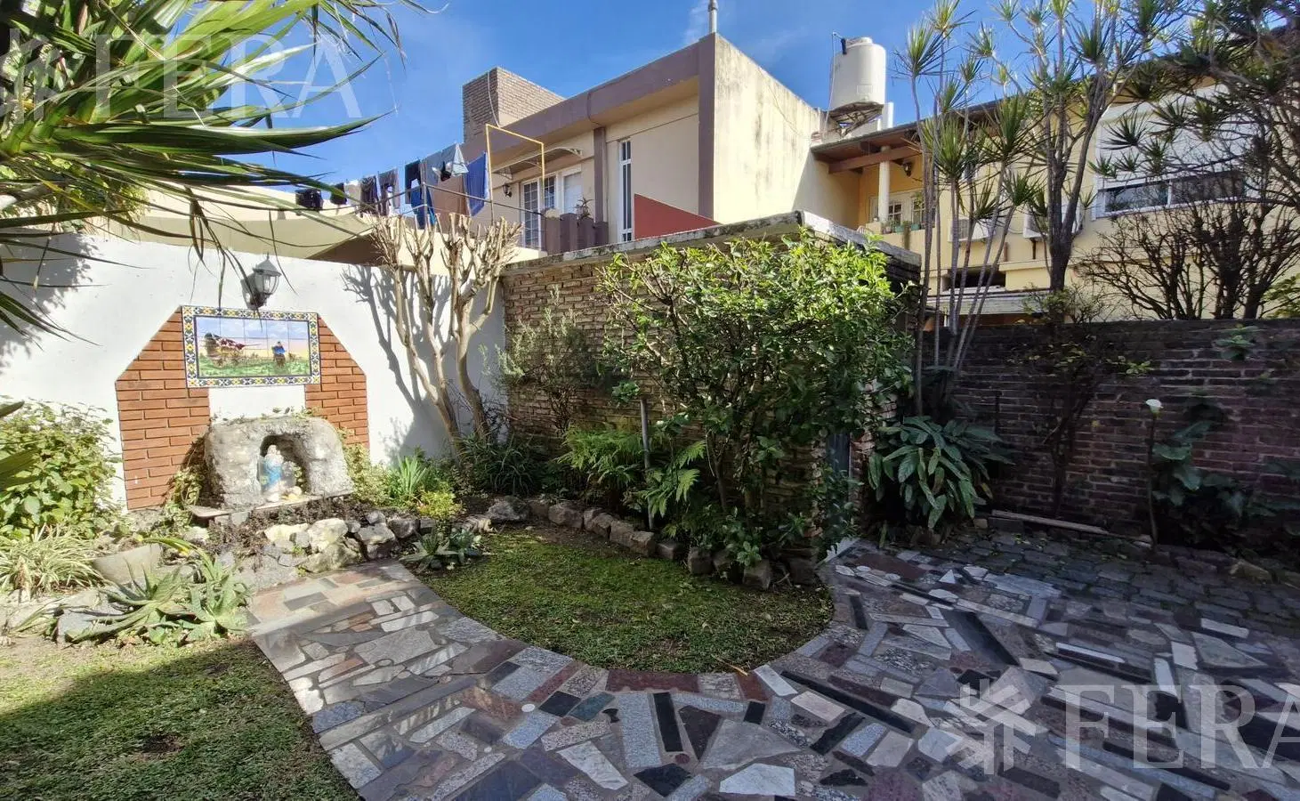Venta PH de 3 ambientes con patio en Wilde 5
