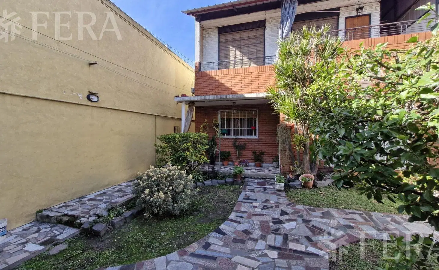 Venta PH de 3 ambientes con patio en Wilde 3
