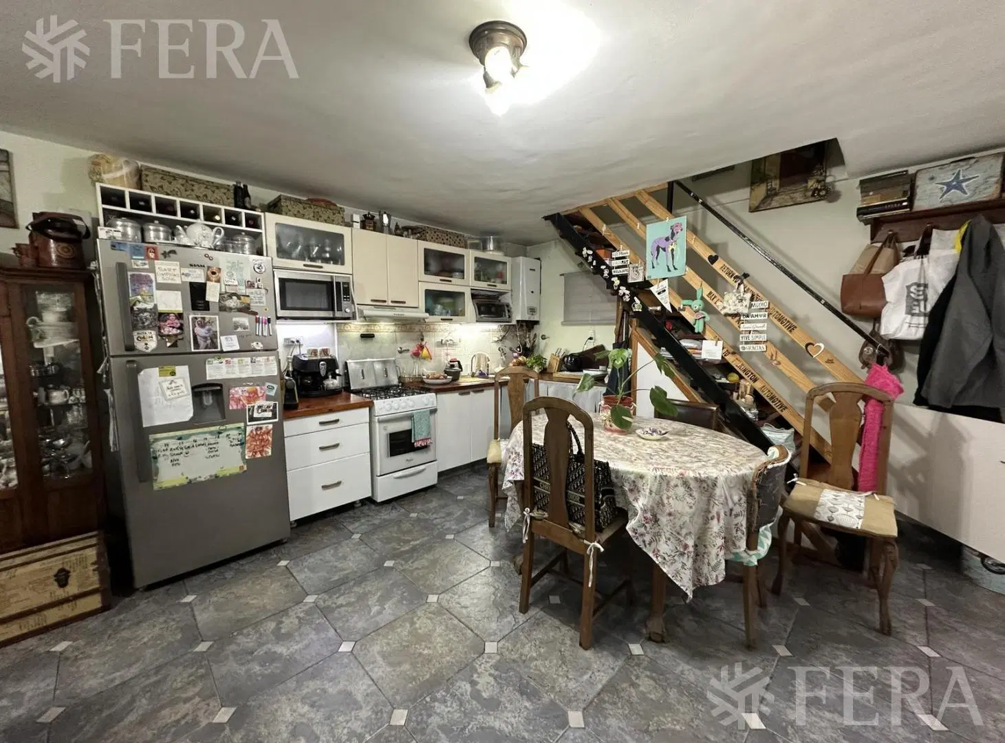 Venta PH 3 ambientes con patio en Sarandi 3