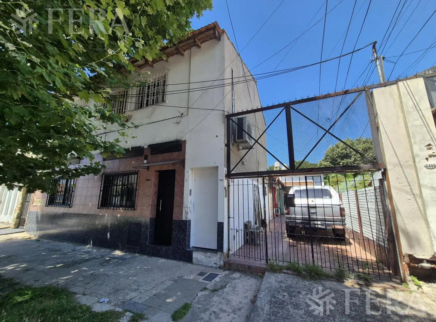 Venta PH 3 ambientes con patio en Wilde 2