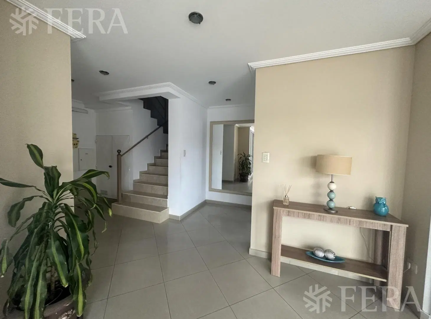 Venta departamento 3 ambientes con balcón en Wilde 5