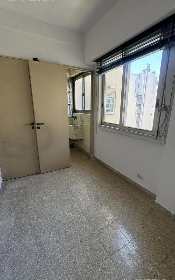 Venta de departamento 3 ambientes con balcón en Barrio Norte 2