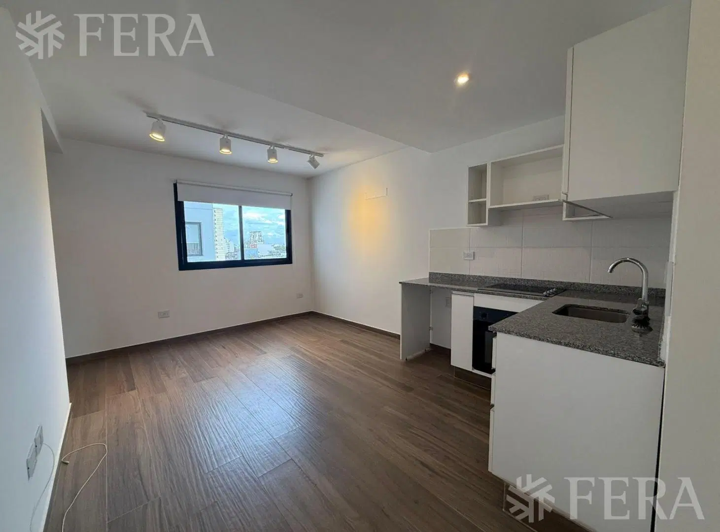 Venta departamento 2 ambientes con balcón en San Cristobal 1