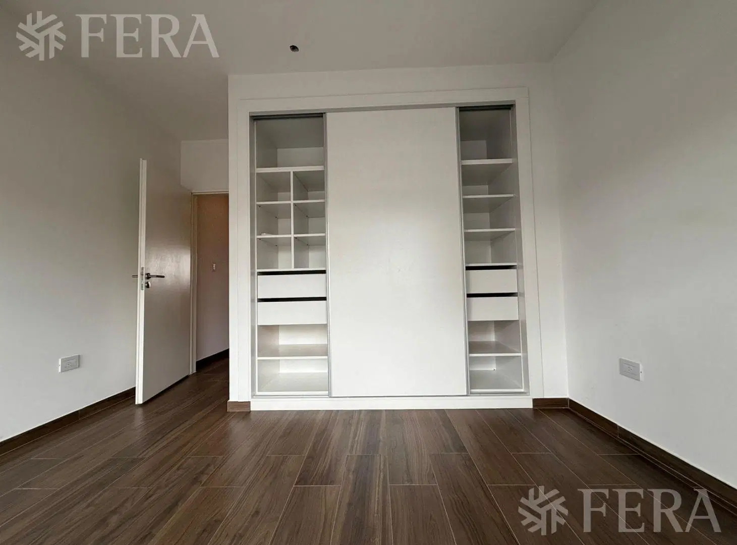 Venta departamento 2 ambientes con balcón en San Cristobal 5