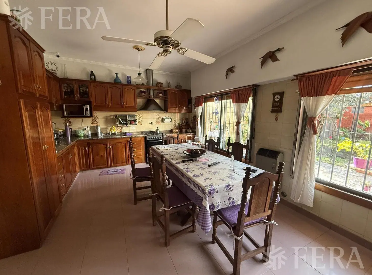 Venta casa 5 ambientes con cochera en Quilmes 1
