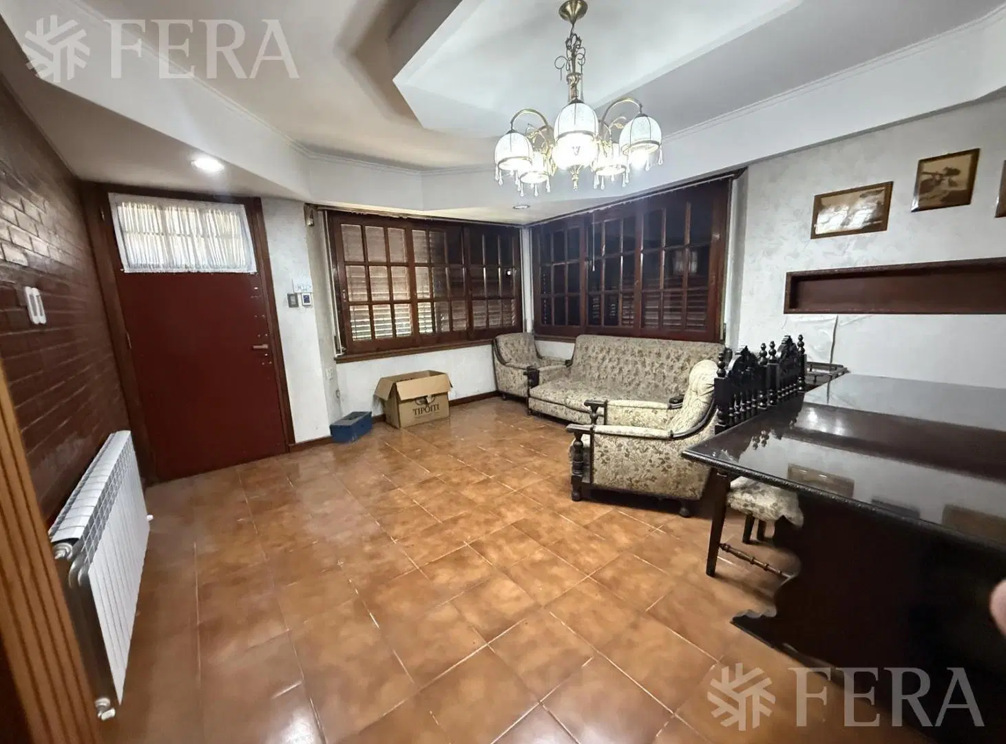 Venta casa 4 ambientes con cochera en Bernal 1