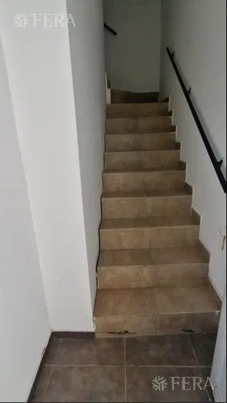 Venta casa multifamiliar con cochera en Villa Dominico 1