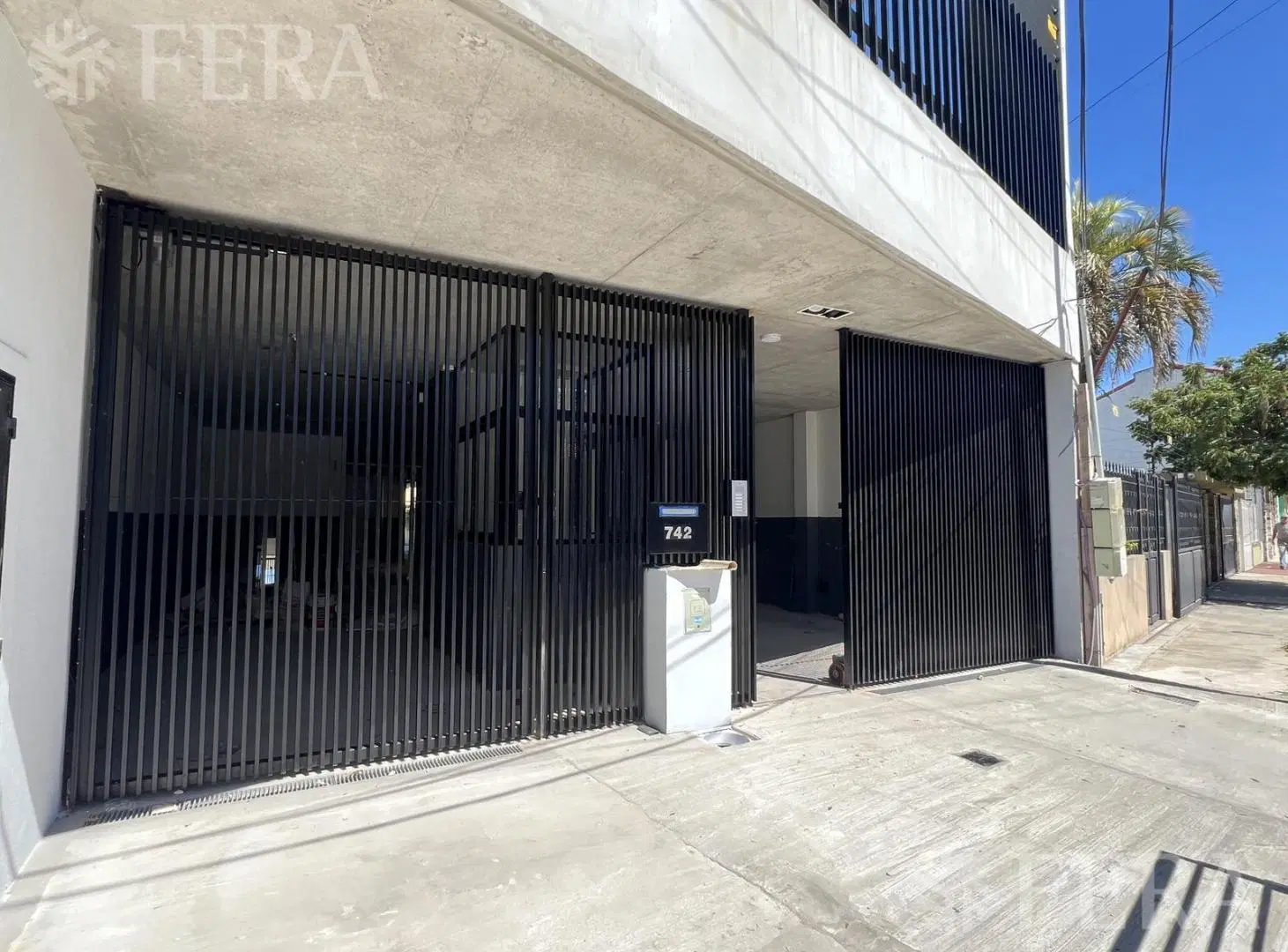 Venta de semipiso tipo loft de 2 ambientes divisible en Bernal Oeste 4