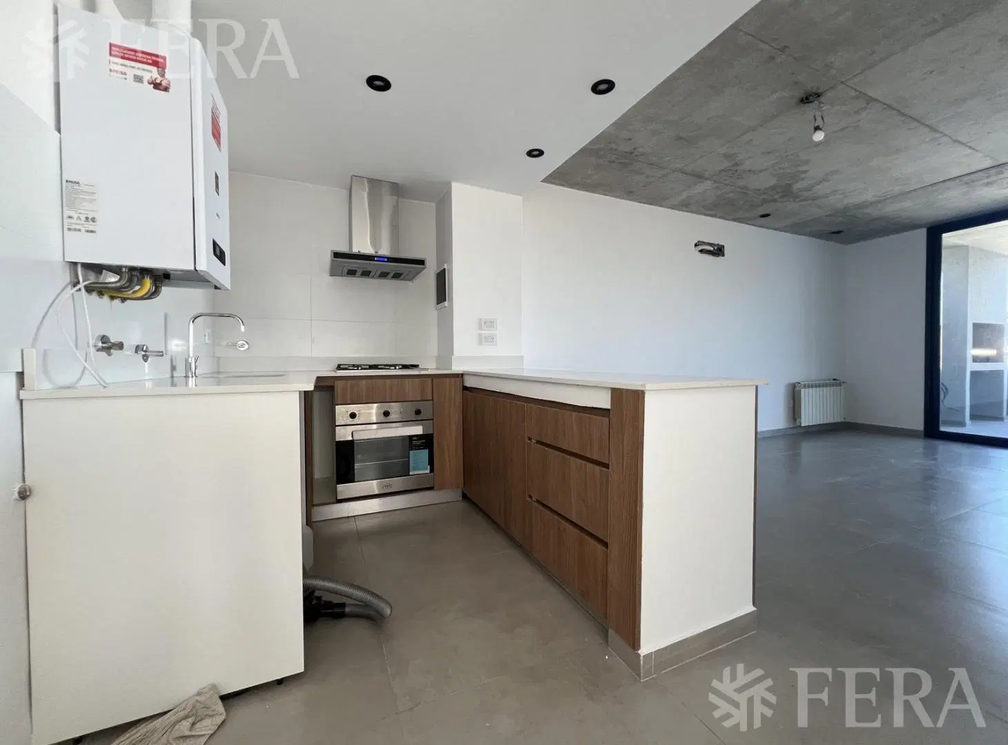 Venta de semipiso tipo loft de 2 ambientes divisible en Bernal Oeste 2