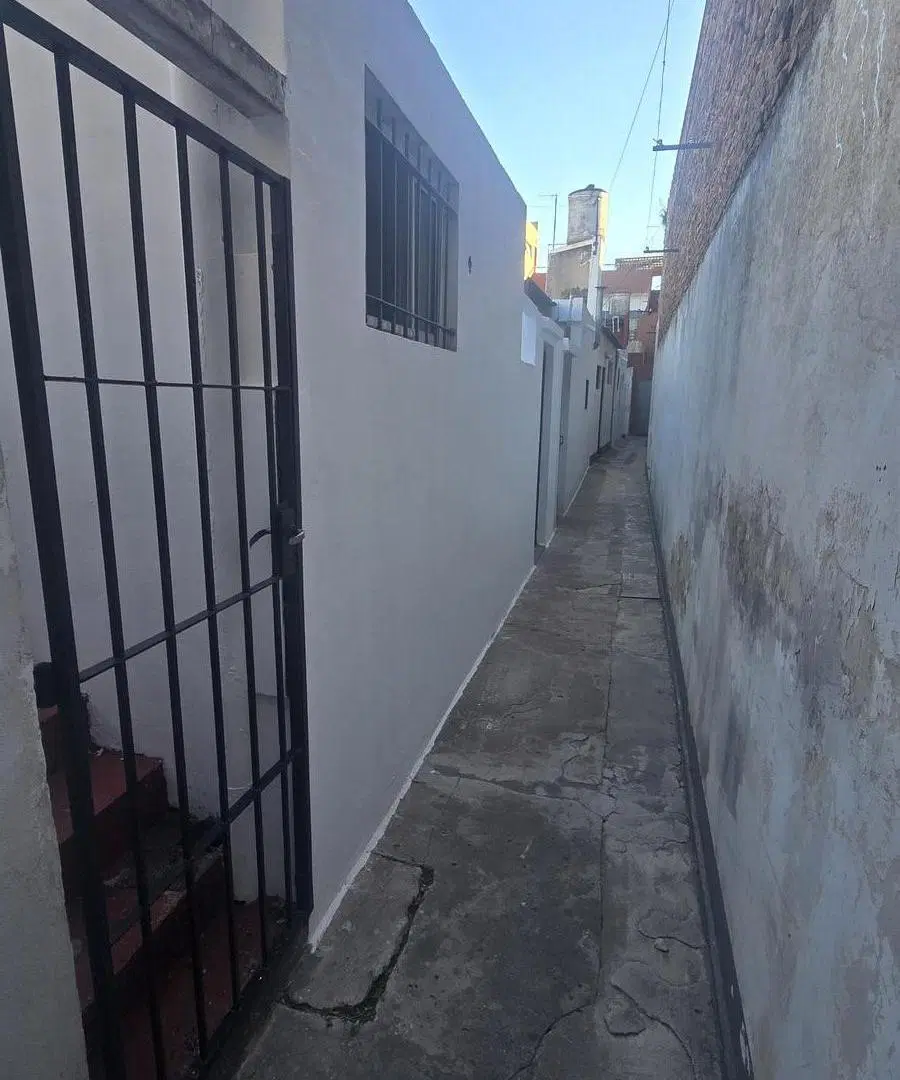 Venta de PH 2 ambientes con patio en Villa Dominico 4