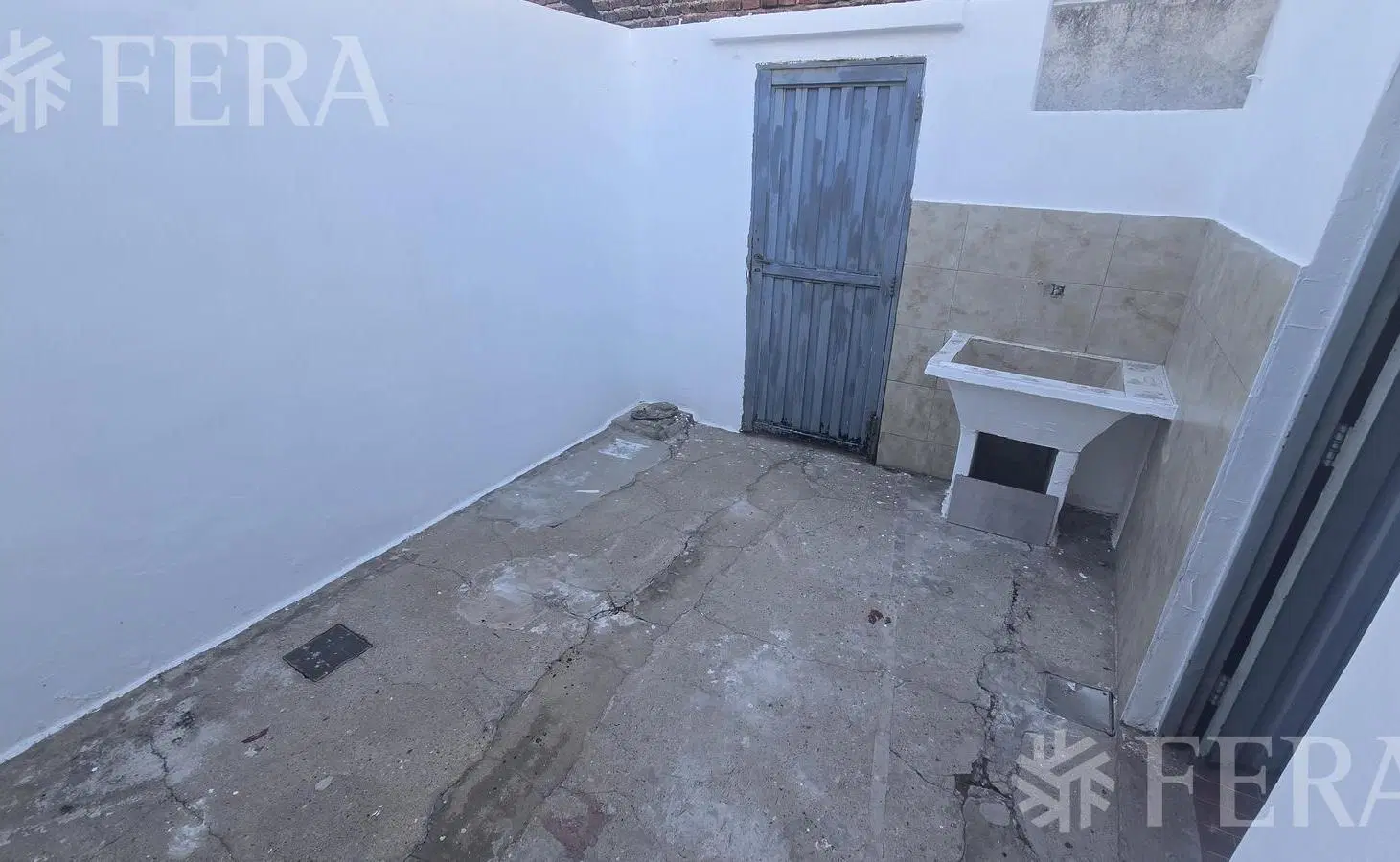 Venta de PH 2 ambientes con patio en Villa Dominico 5