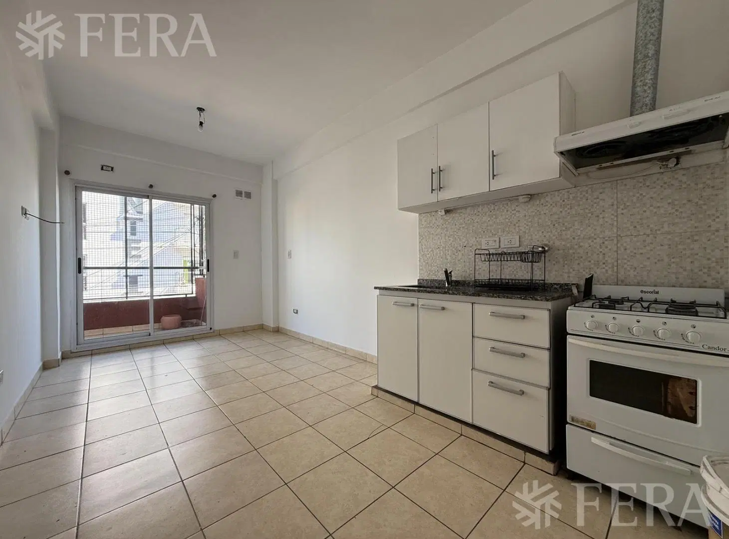 Venta Departamento 2 ambientes con balcón en Piñeyro 5