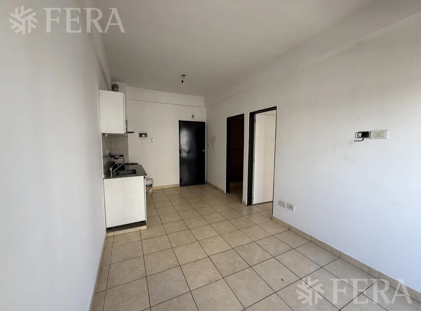Venta Departamento 2 ambientes con balcón en Piñeyro 3