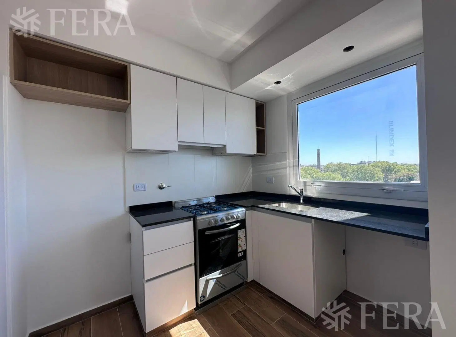 Venta piso 4 ambientes con balcón en Liniers 3