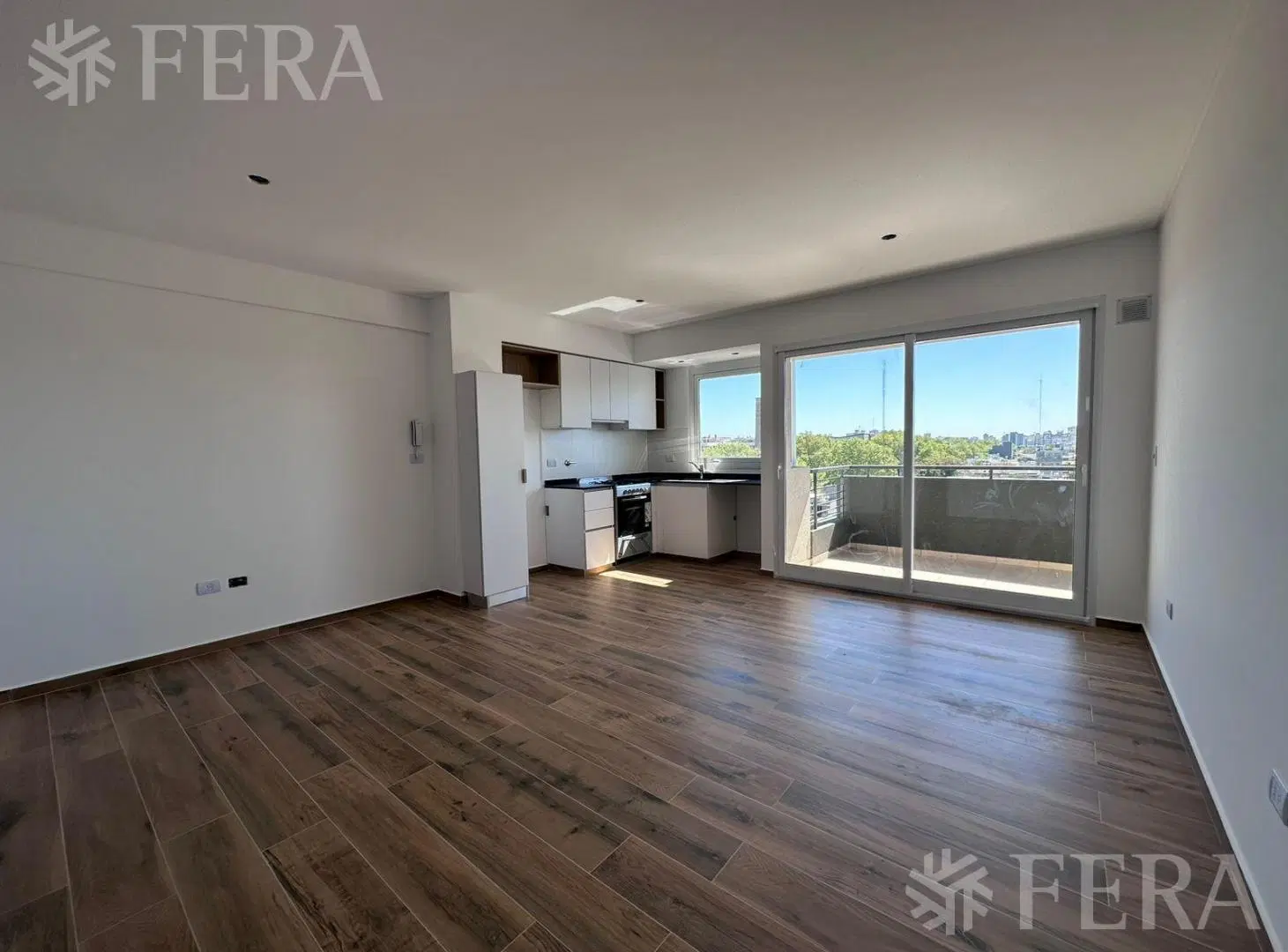Venta piso 4 ambientes con balcón en Liniers 4