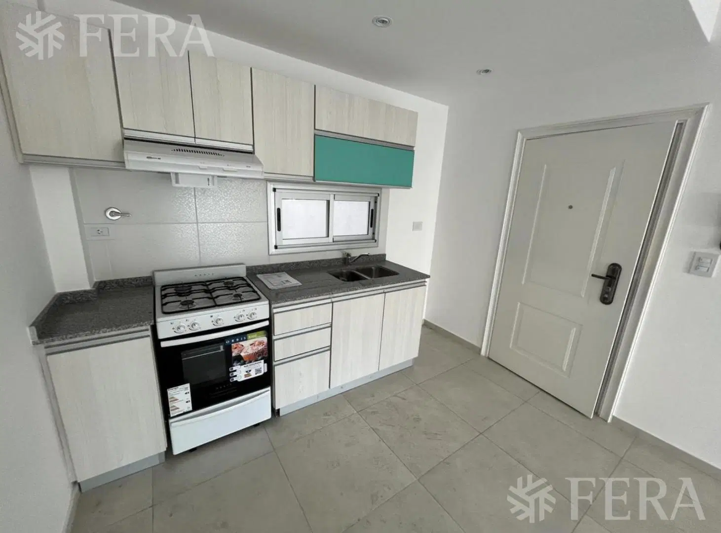 Venta de Departamento 2 ambientes con balcón en Wilde 5