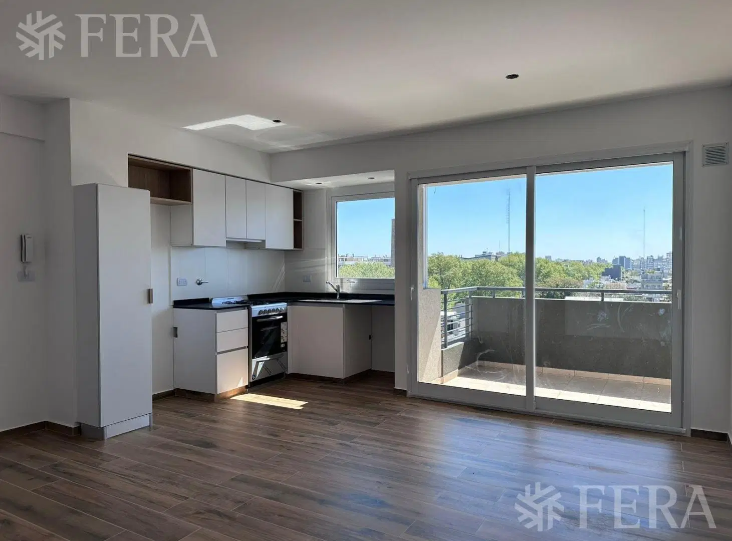 Venta piso 4 ambientes con balcón y baulera en Liniers 5