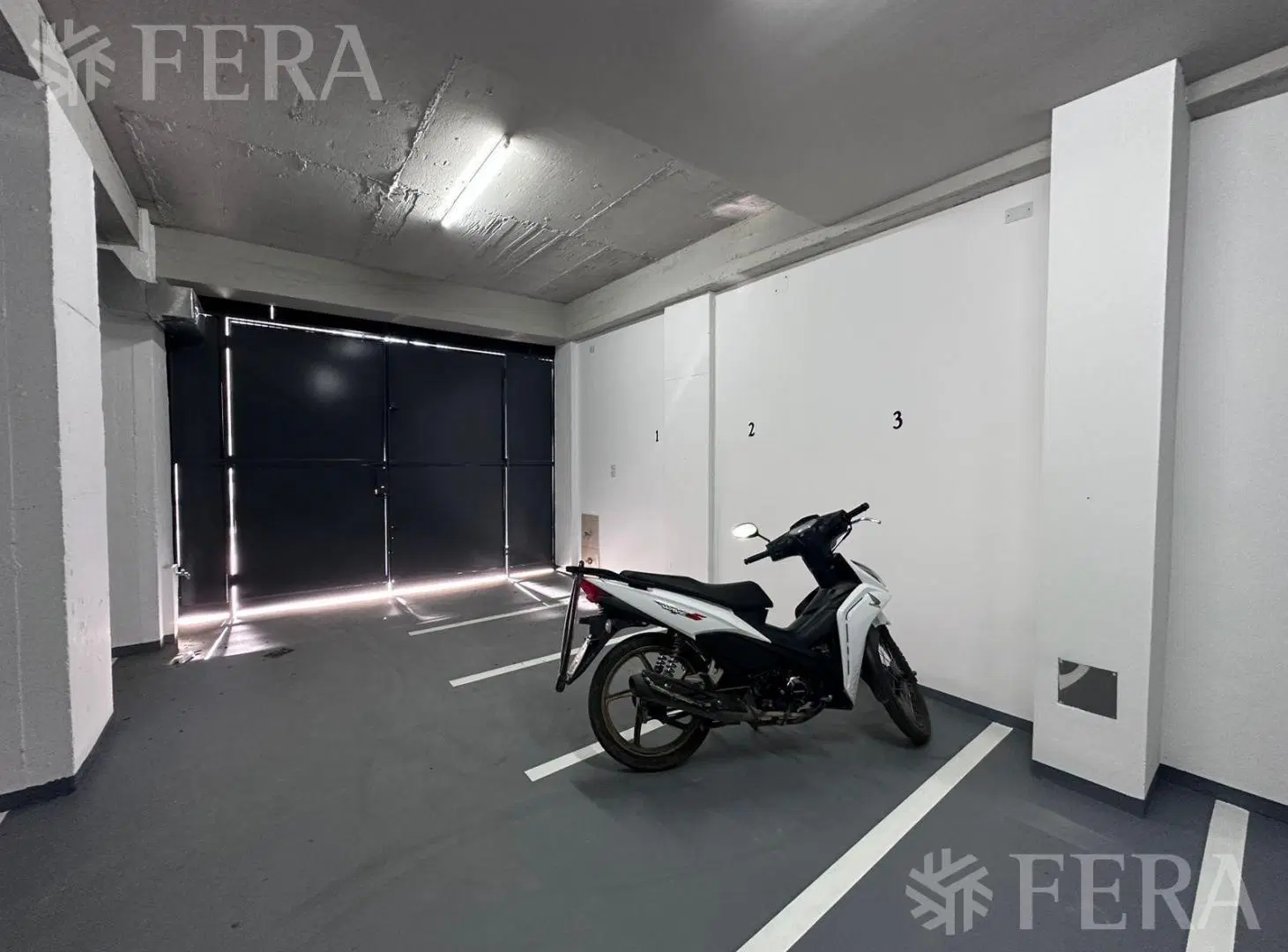 Venta piso de 4 ambientes con balcón y baulera en Liniers 1