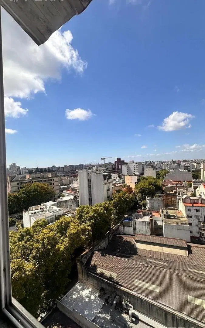 Venta 3 Ambientes en San Telmo, piso alto, muy luminoso 1