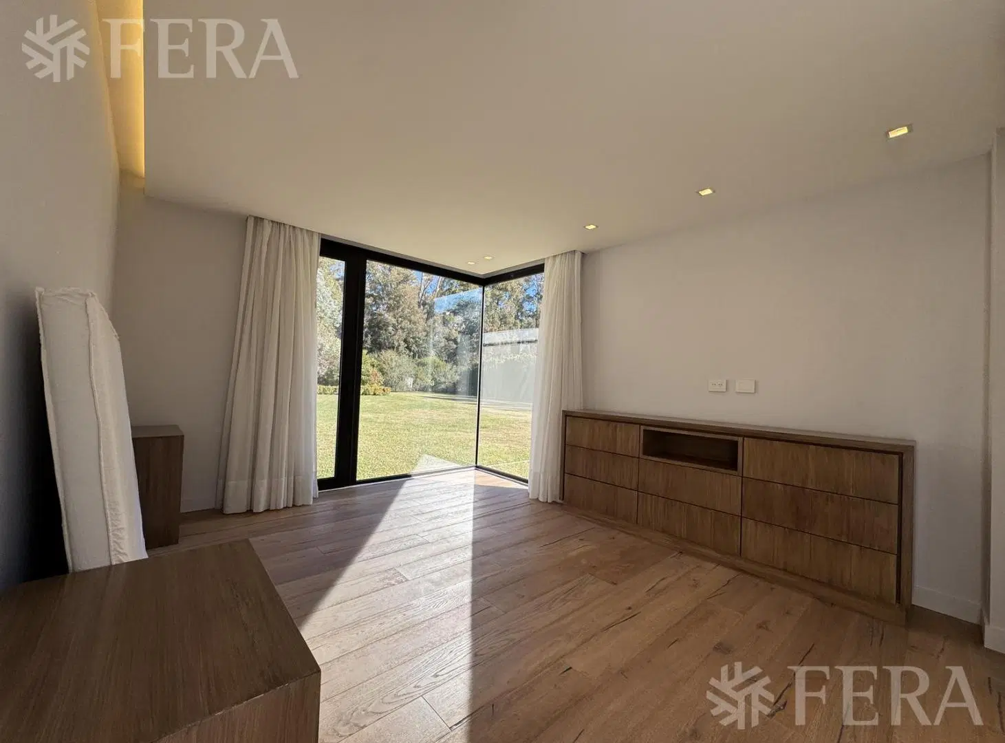 Venta Casa 5 ambientes con piscina en Campos de Roca I-Brandsen 3