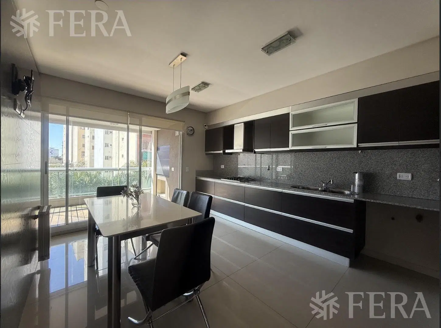 Venta de Departamento 4 ambientes con Balcón y Cochera en Avellaneda 4