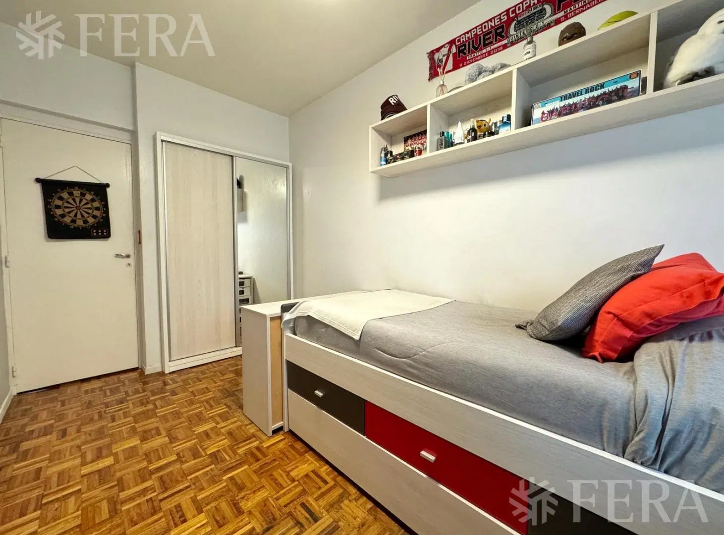 Venta Departamento 4 ambientes con balcón en San Cristobal 5