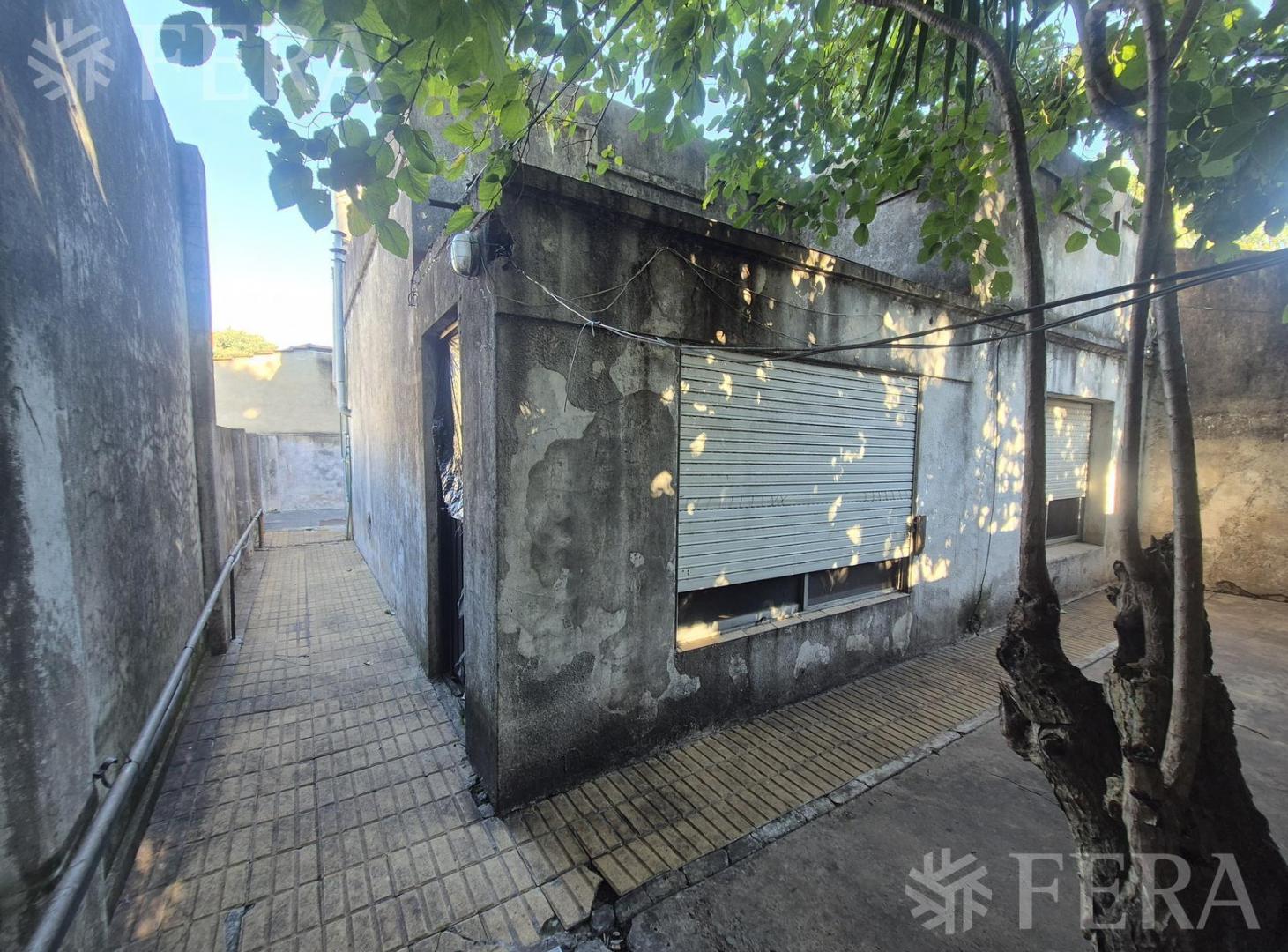Foto de Venta PH 3 ambientes con patio en Ezpeleta Este, imagen 2