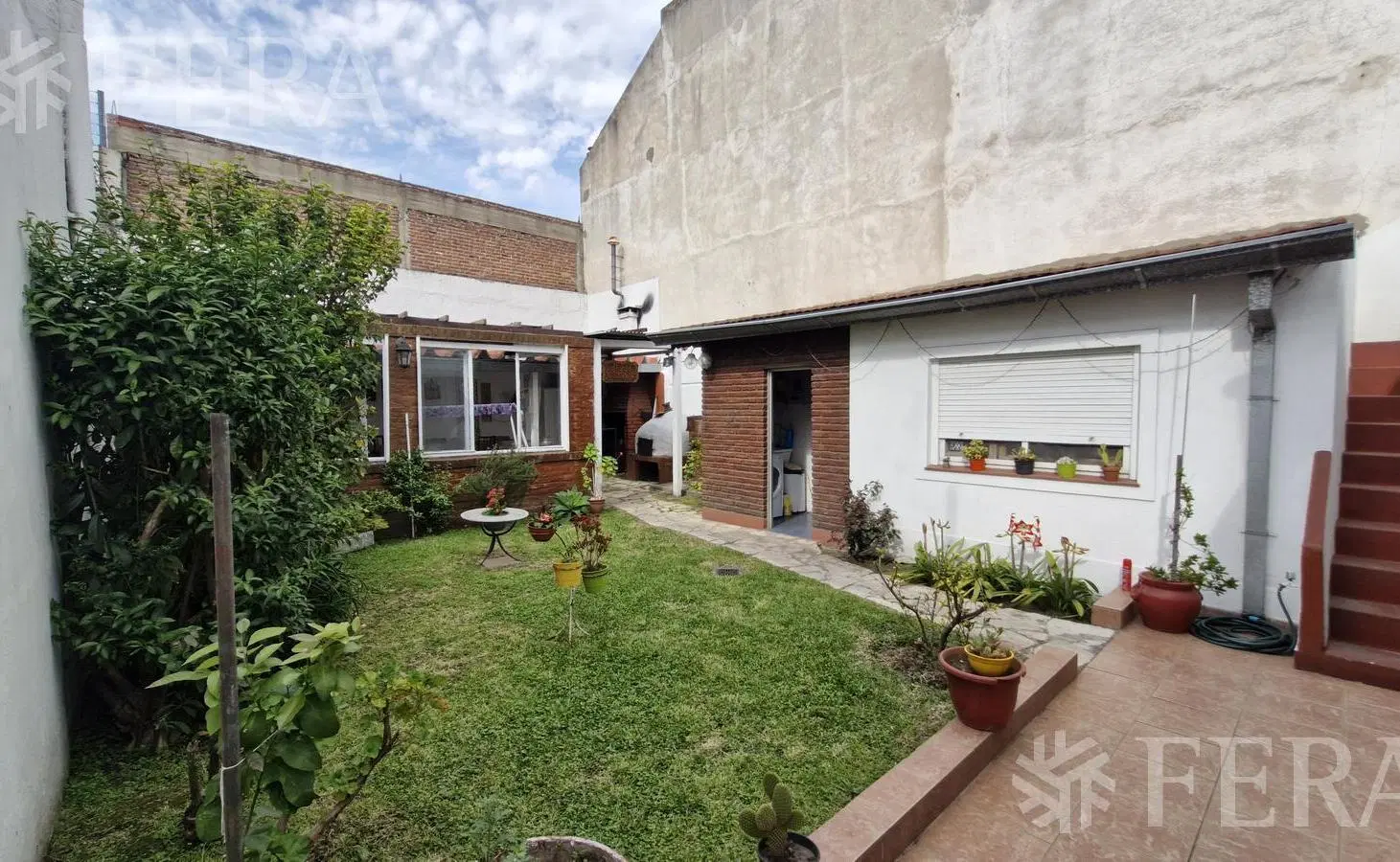 Venta casa 3 ambientes con patio en Sarandi 2