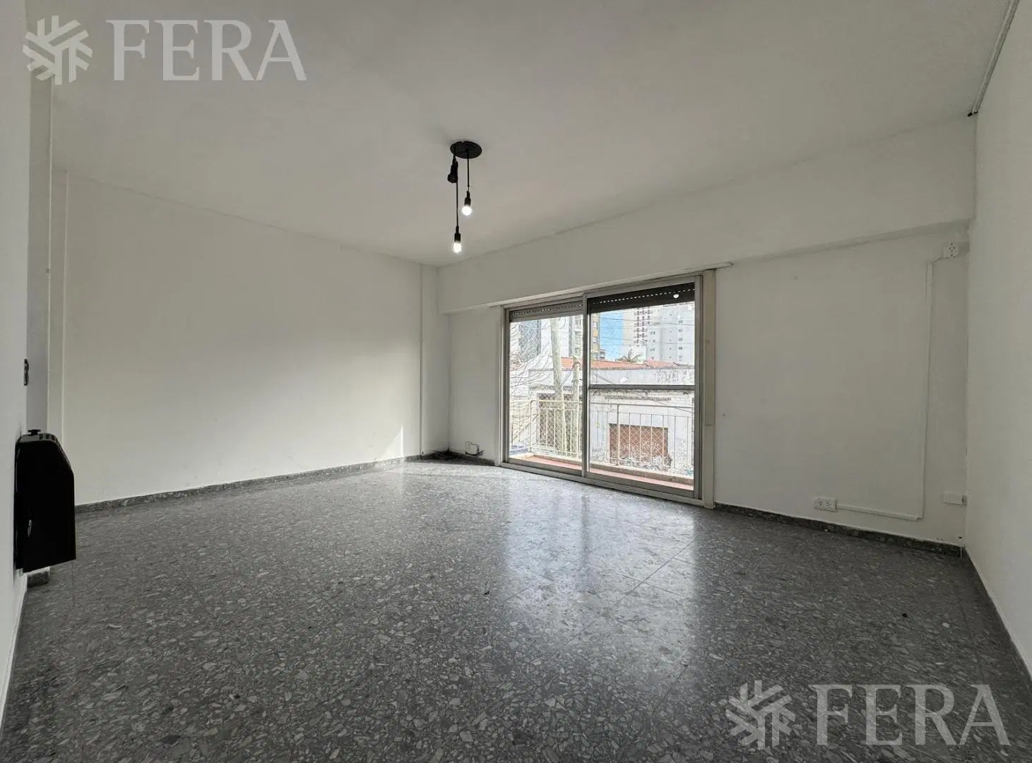 Venta PH 3 ambientes con balcón en Wilde 5