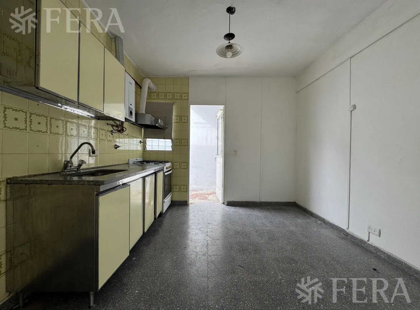 Venta PH 3 ambientes con balcón en Wilde 3