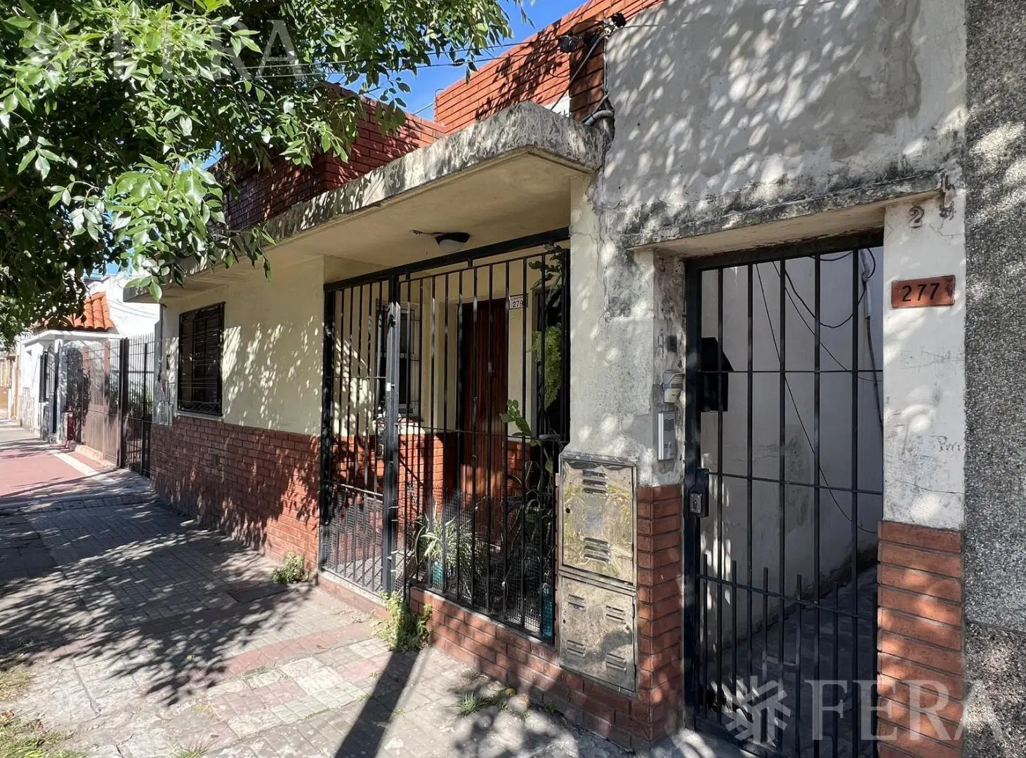 Venta PH 2 ambientes con terraza en Wilde 2