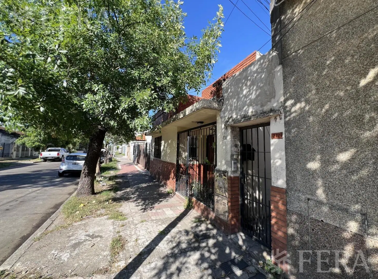 Venta PH 2 ambientes con terraza en Wilde 3