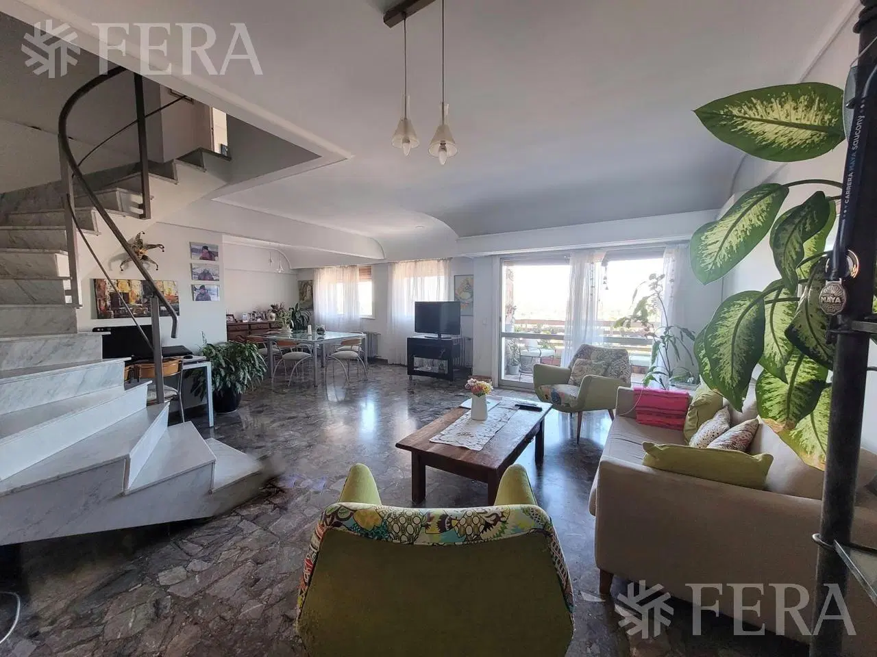 Venta de departamento de 4 ambientes con balcón en Wilde 2
