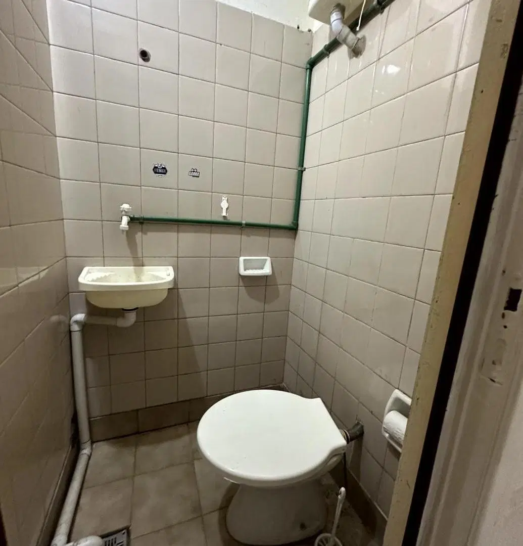 Venta PH 3 ambientes con local en Wilde 3
