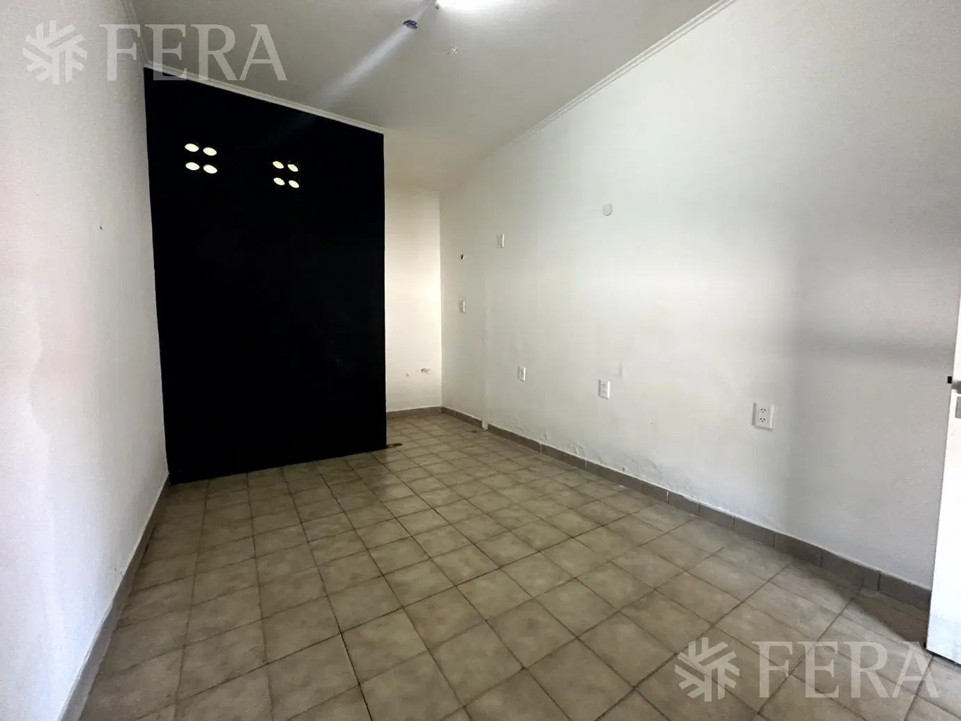 Venta PH 3 ambientes con local en Wilde 2