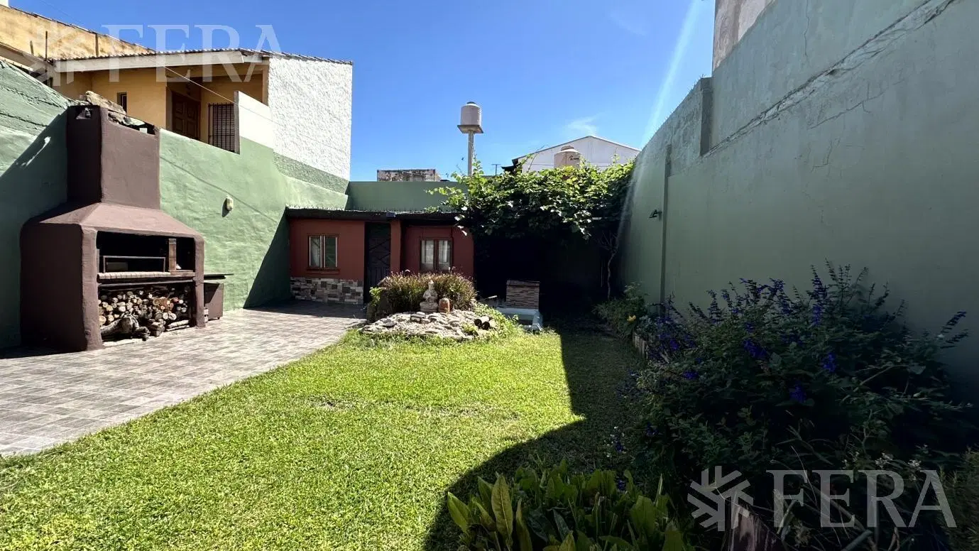 Venta casa 3 ambientes con cochera en Wilde 3