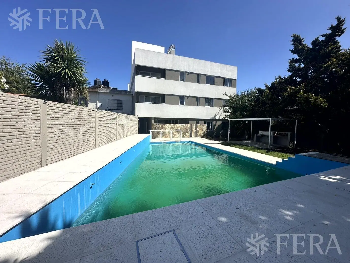Venta departamento 3 ambientes con balcón en Wilde 3