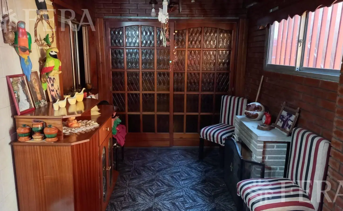 Venta de Chalet 3 ambientes en Wilde con jardin, pileta y local 5