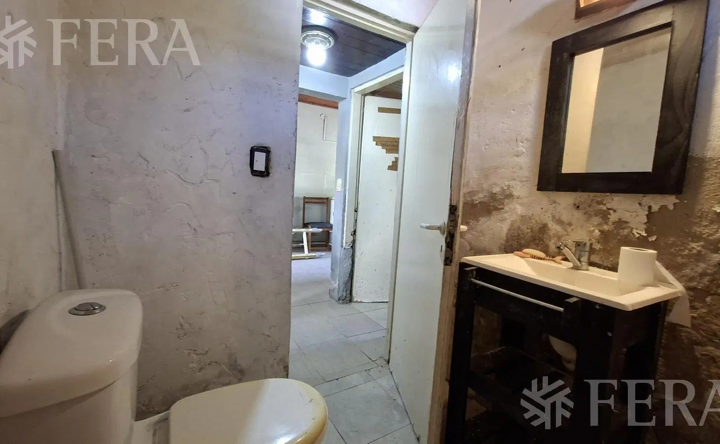 Venta casa para dos familias con jardín en Wilde 1