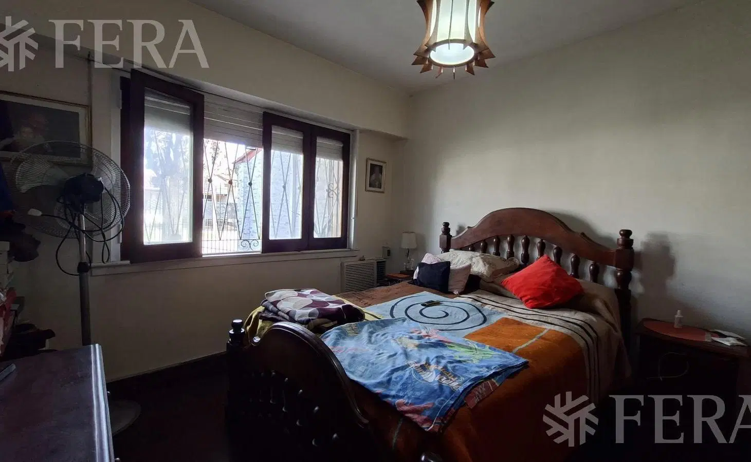 Venta de Casa 4 ambientes con cochera y piscina en Quilmes Oeste 5