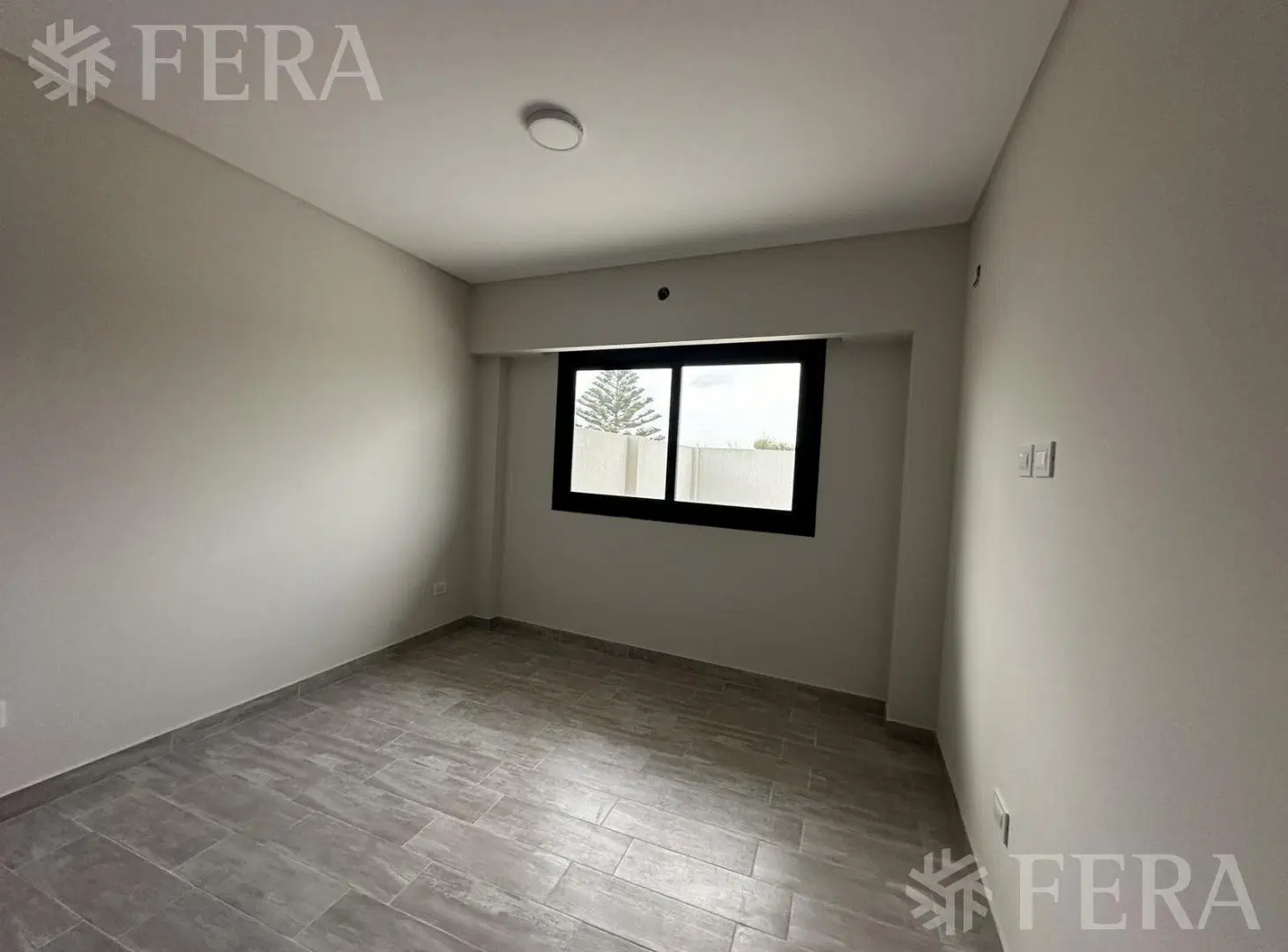 Venta de Departamento 2 ambientes con patio y cochera en Villa Dominico 3