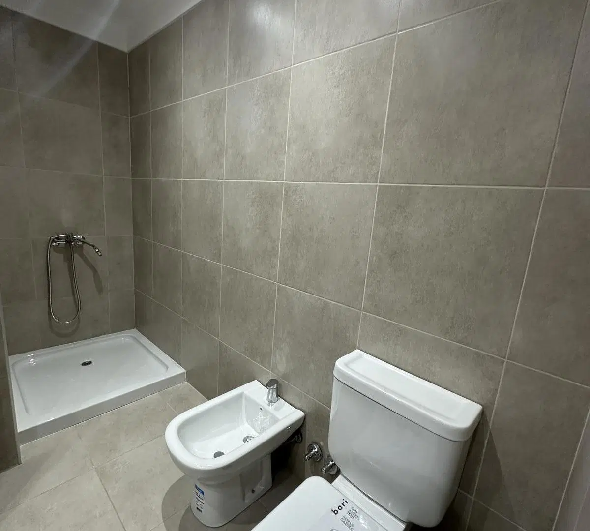 Venta de Departamento 2 ambientes con patio y cochera en Villa Dominico 1