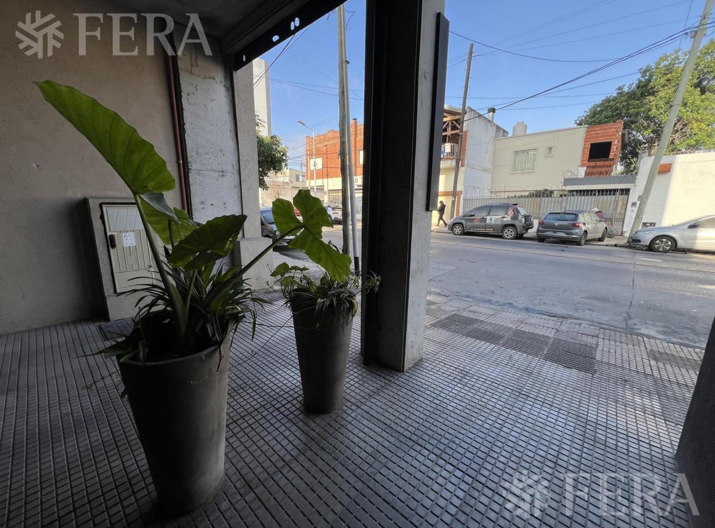 Venta departamento 1 ambientes con balcón en Wilde