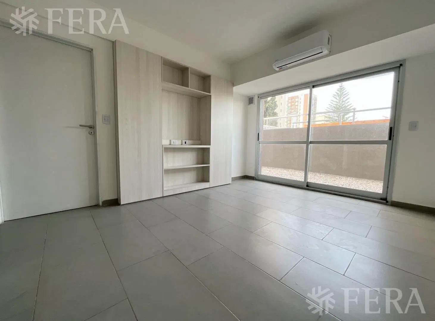 Venta departamento 2 ambientes con patio en Avellaneda 4