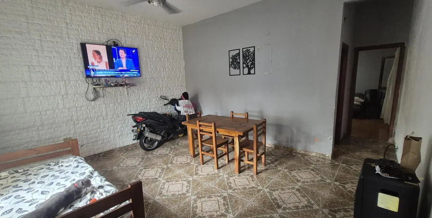 Venta casa para dos familias en Villa Dominico 2