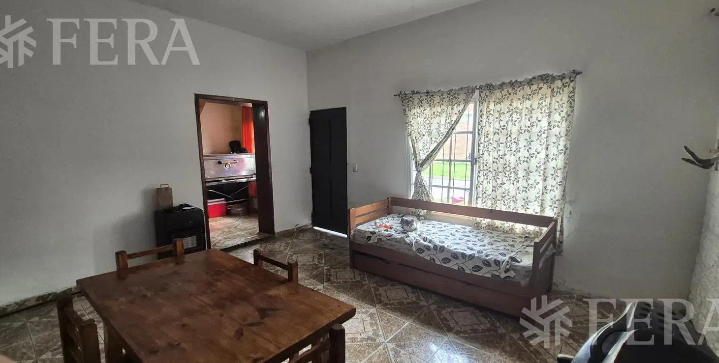 Venta casa para dos familias en Villa Dominico 1